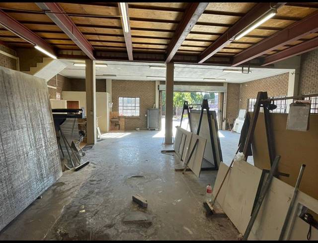 INDUSTRIAL PROPERTY TO RENT IN HENNOPSPARK